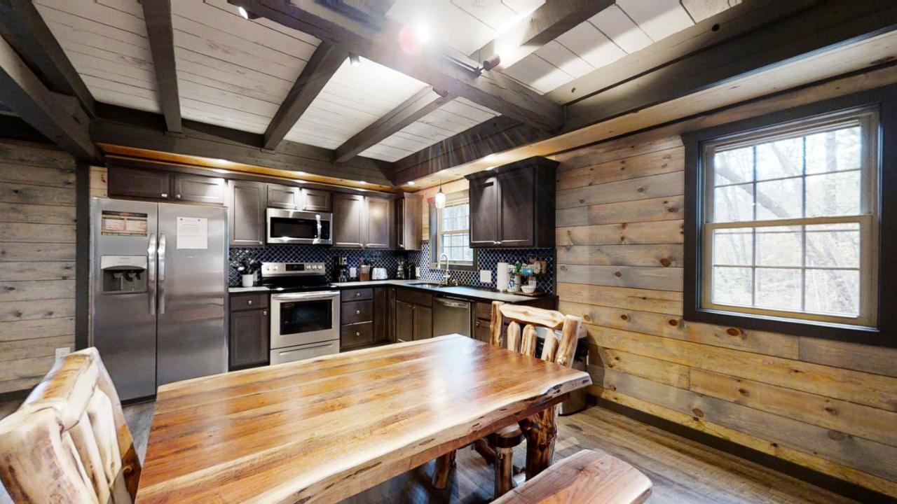 Bigfoots Hideaway Cabin Gatlinburg Εξωτερικό φωτογραφία