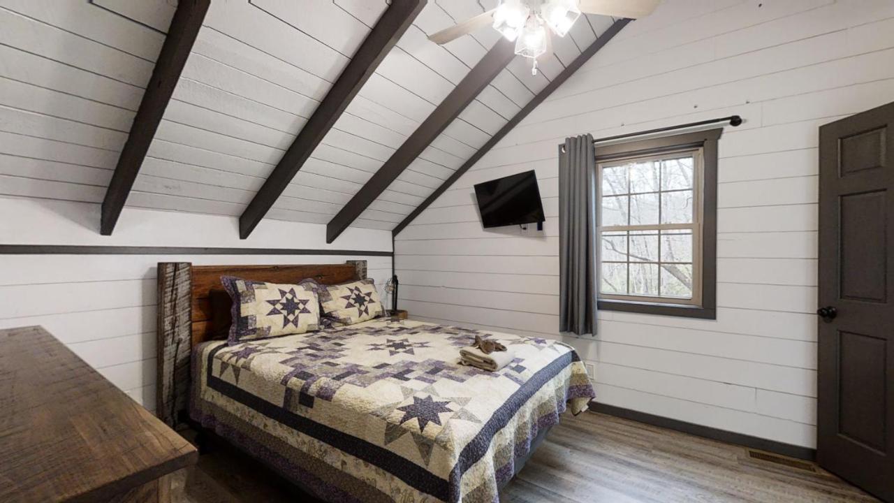 Bigfoots Hideaway Cabin Gatlinburg Εξωτερικό φωτογραφία